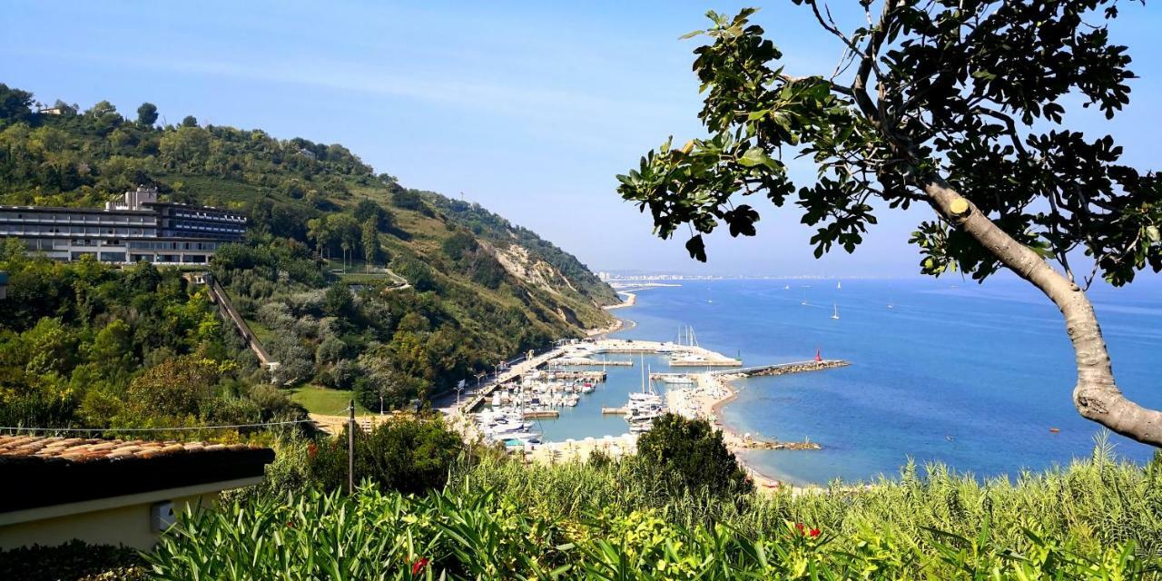 Residence Baia Vallugola Castel di Mezzo Bagian luar foto