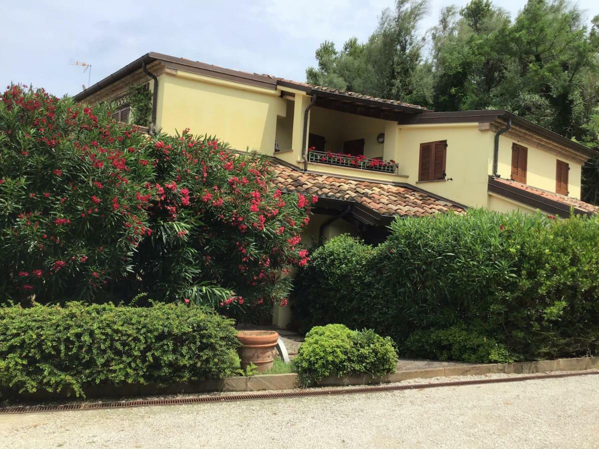 Residence Baia Vallugola Castel di Mezzo Bagian luar foto